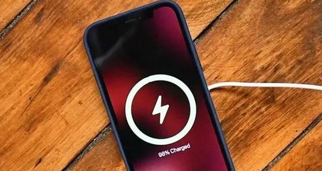 解决iPhone充不满电的有效方法（快速解决iPhone电池无法完全充满的问题）
