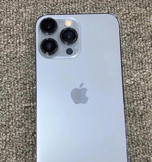 如何重启iPhone13（轻松解决iPhone13常见问题，让您的手机焕发新生）