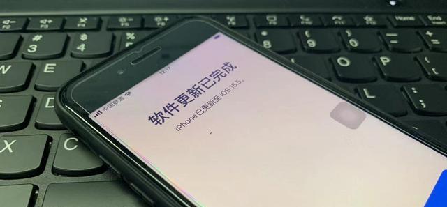 iPhone开不了机怎么办？（解决iPhone无法启动的方法与技巧）