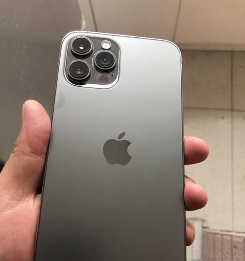 iPhone13价格官网报价全面解析（探索最新款iPhone的价格及特点，带你了解买手机的时机）