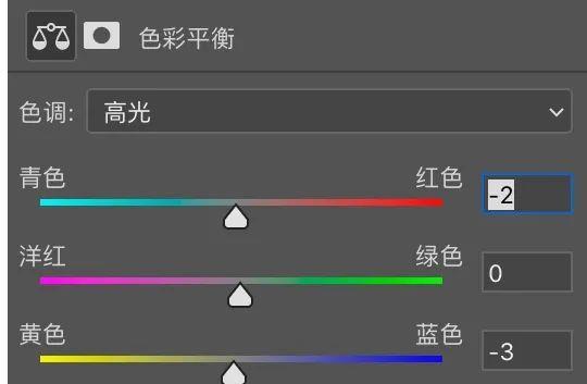 如何解决显示器出现暗角问题（有效方法帮你解决屏幕暗角困扰）